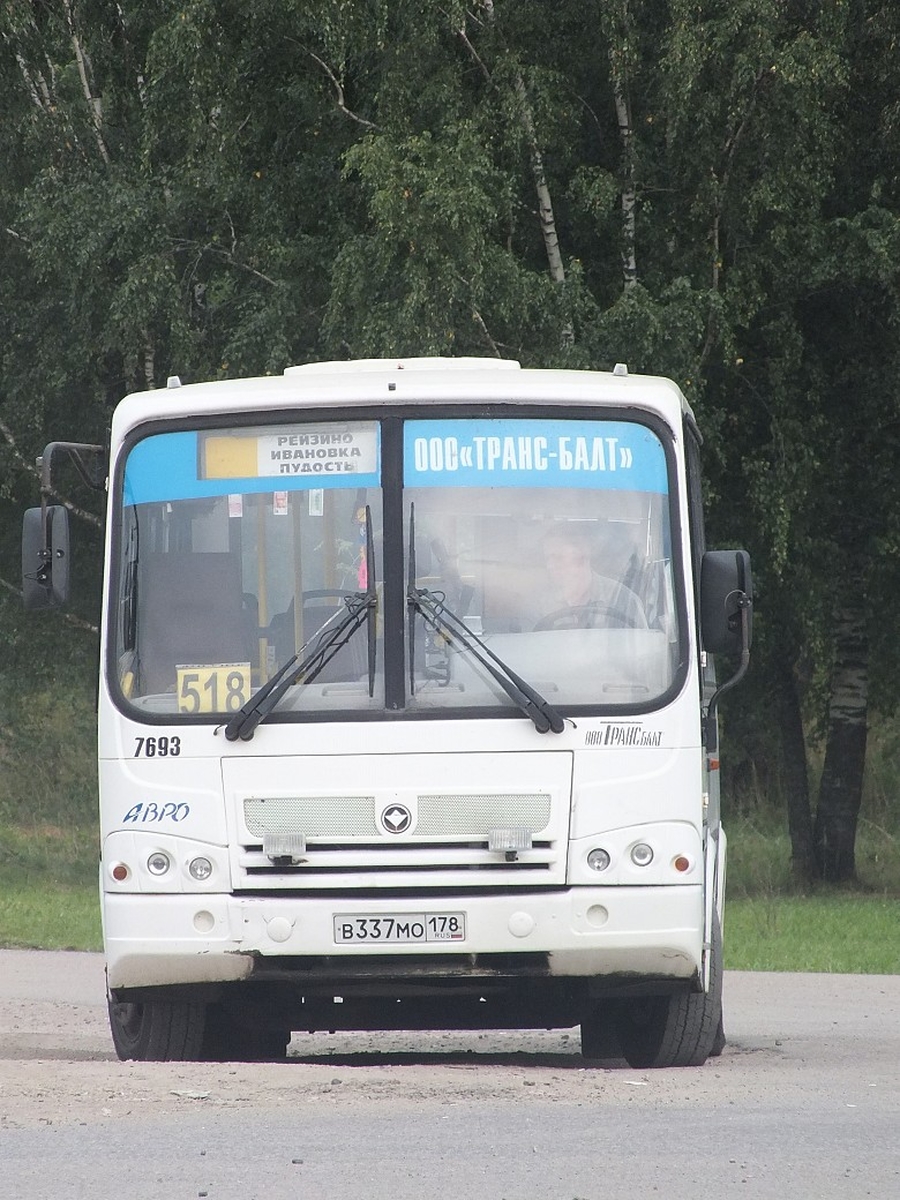 В Гатчинском районе проверят автобусы