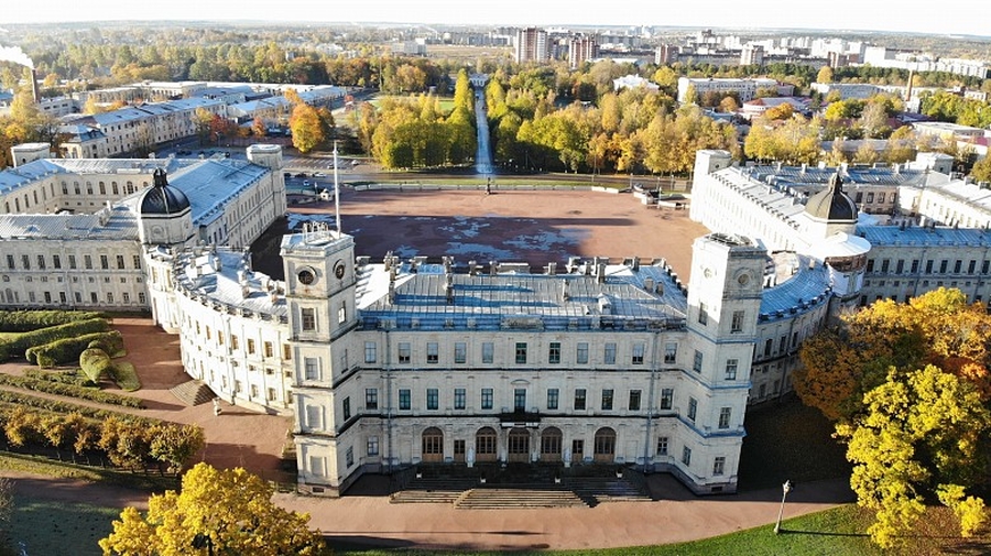 Российские пенсионеры смогут бесплатно побывать в Гатчинском дворце